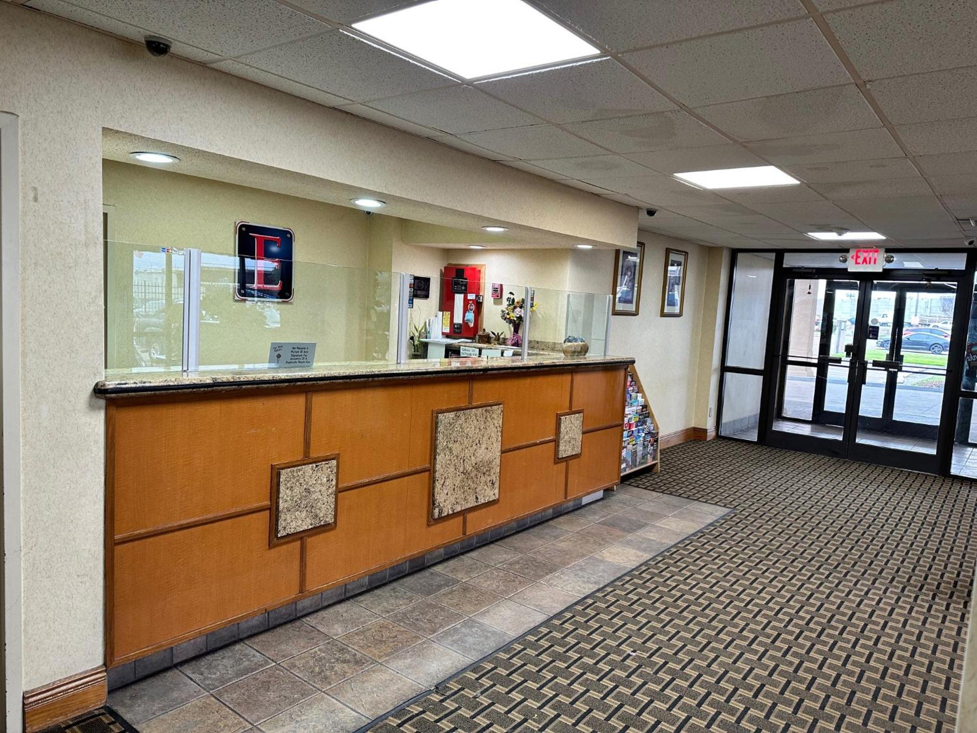 Executive Inn Dallas Exterior photo